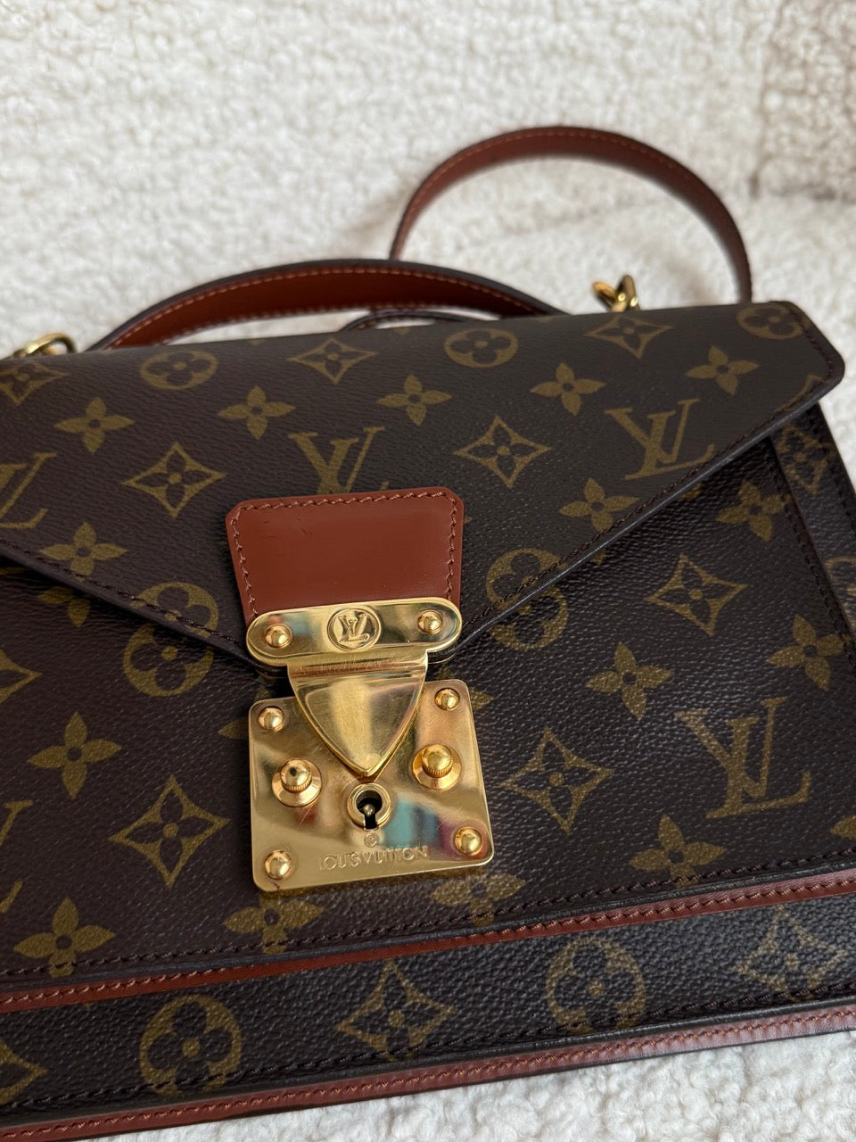 Louis Vuitton Monceau 26