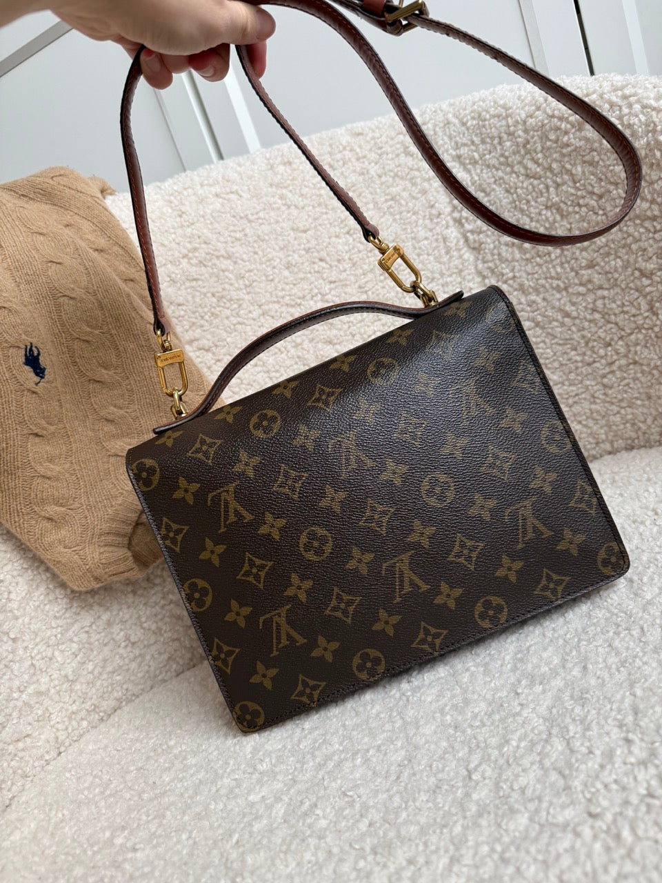 Louis Vuitton Monceau 26