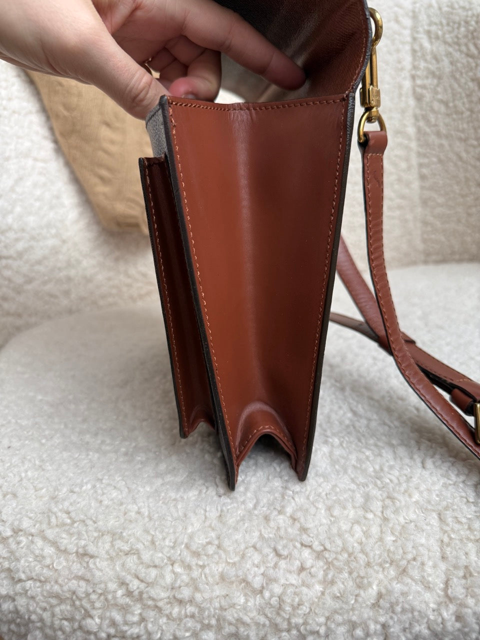 Louis Vuitton Monceau 26