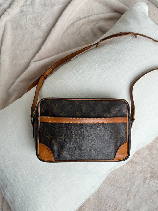 Louis Vuitton Trocadero 27"