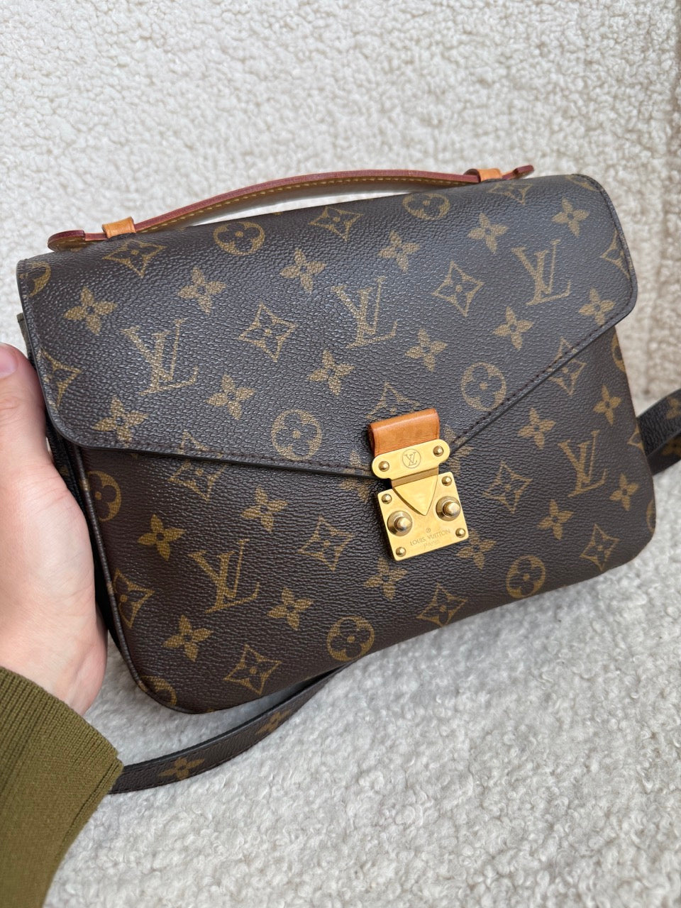 Louis Vuitton Metis