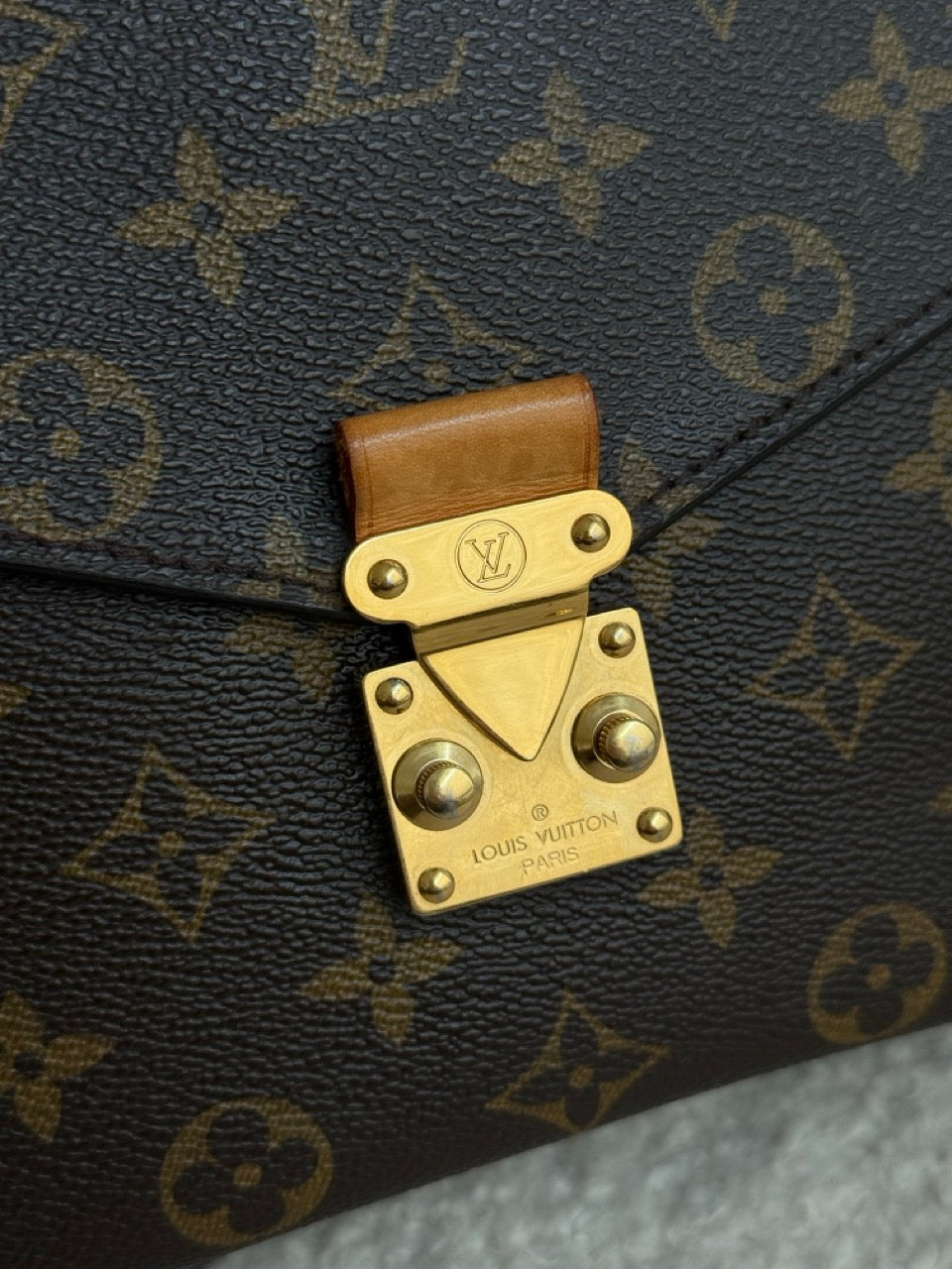 Louis Vuitton Metis