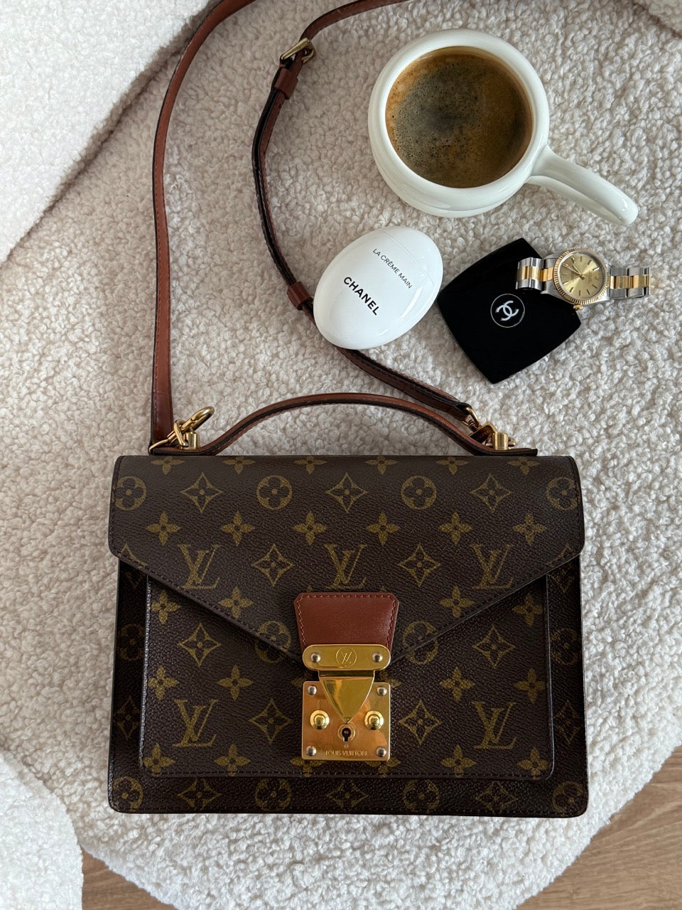 Louis Vuitton Monceau 26