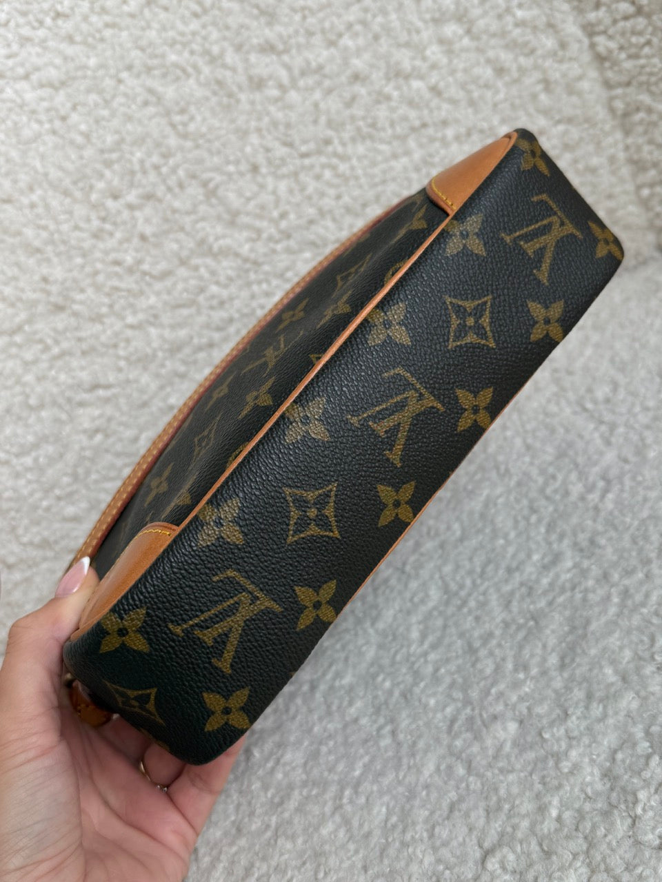 Louis Vuitton Trocadero 23