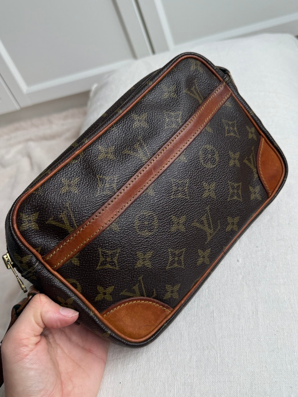 Louis Vuitton Trocaderó 23"