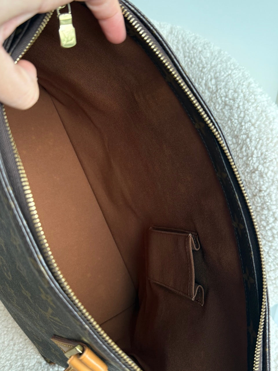 Louis Vuitton Mezzo Medium